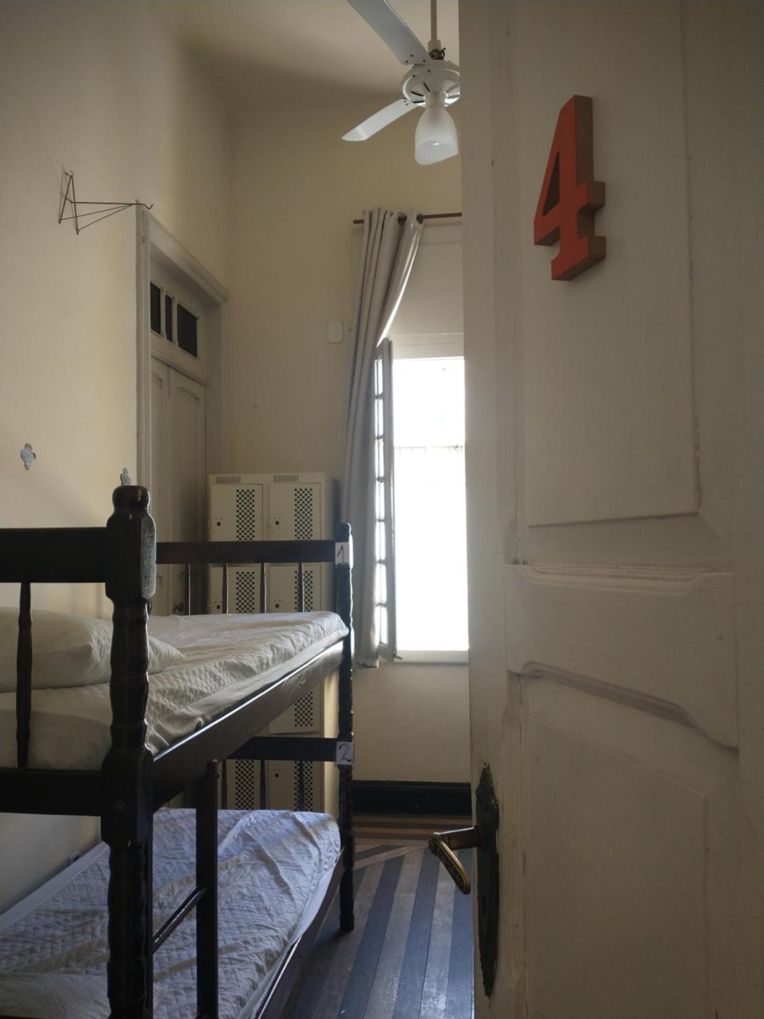 Guanaani Hostel วิตอเรีย ภายนอก รูปภาพ