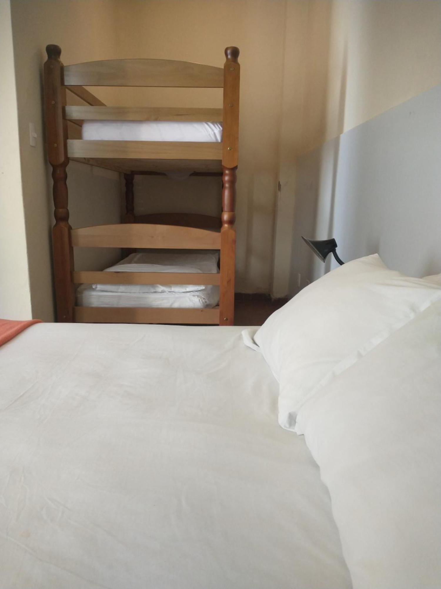 Guanaani Hostel วิตอเรีย ภายนอก รูปภาพ